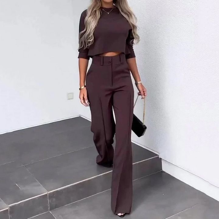 Emery - Moderní elegantní souprava