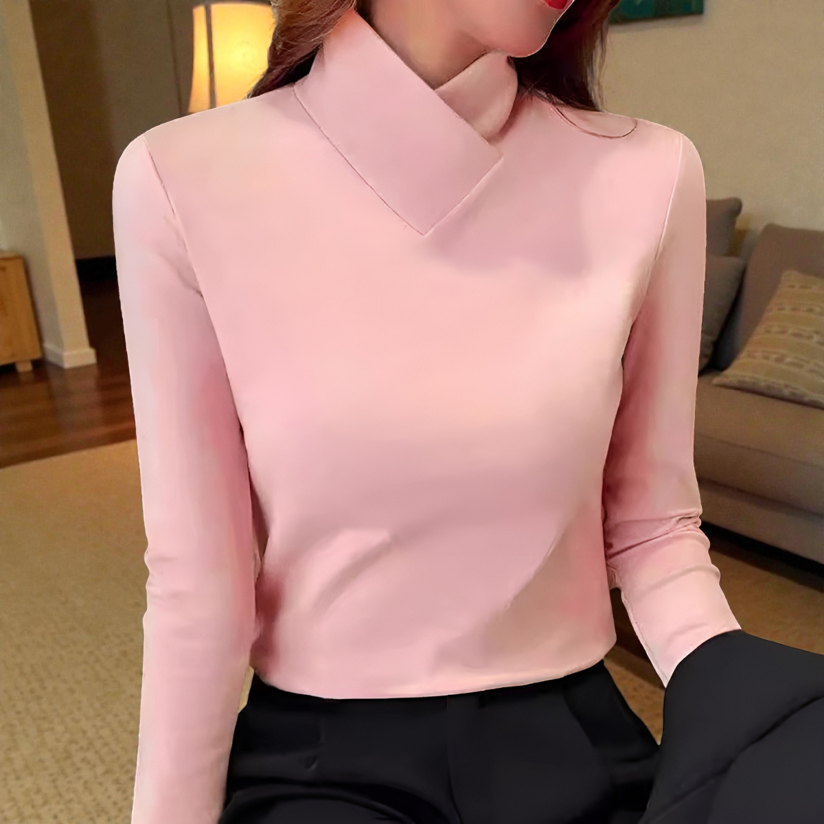 Breana | Elegantní top s překládaným límcem