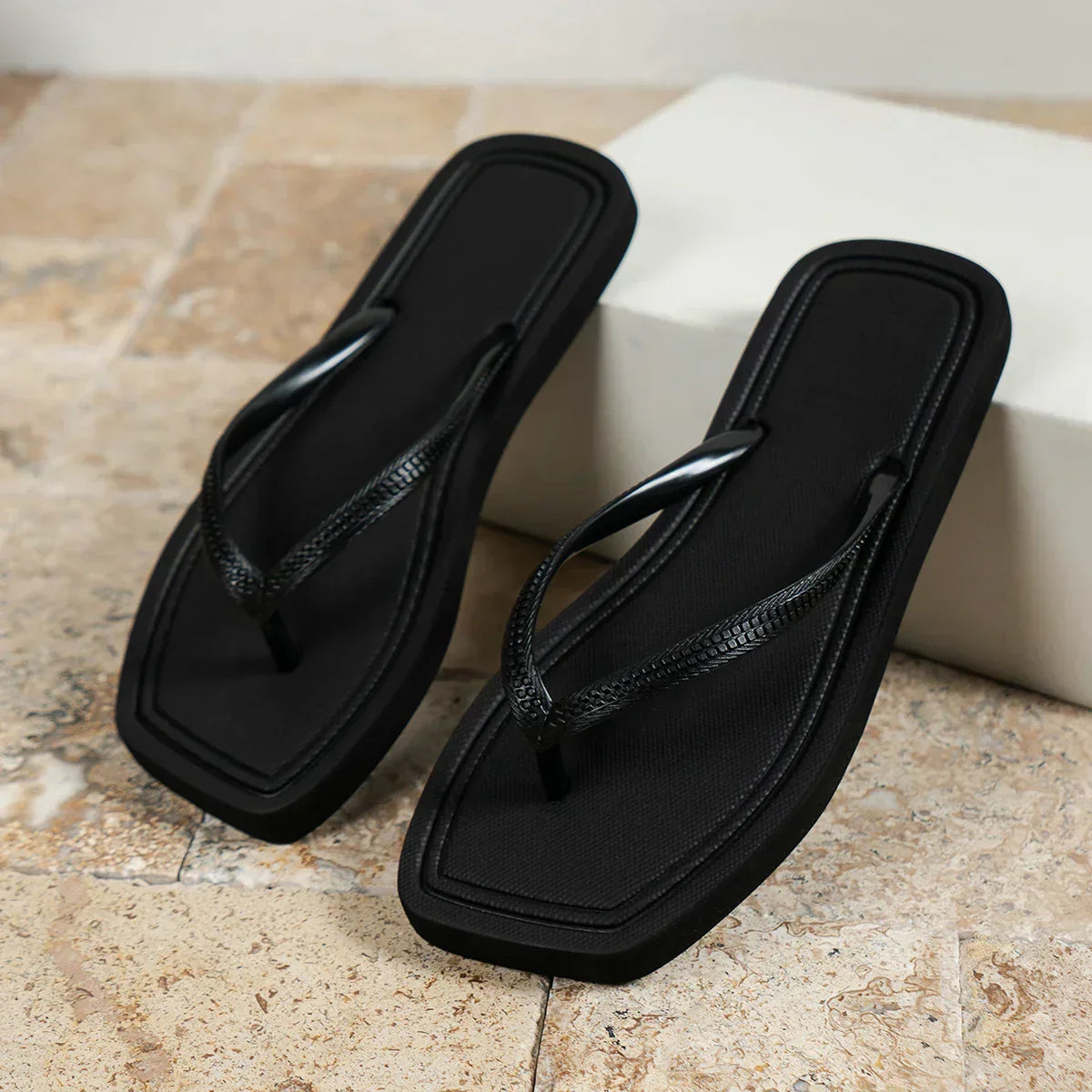 Myomi | Elegantní a pohodlné ploché sandály