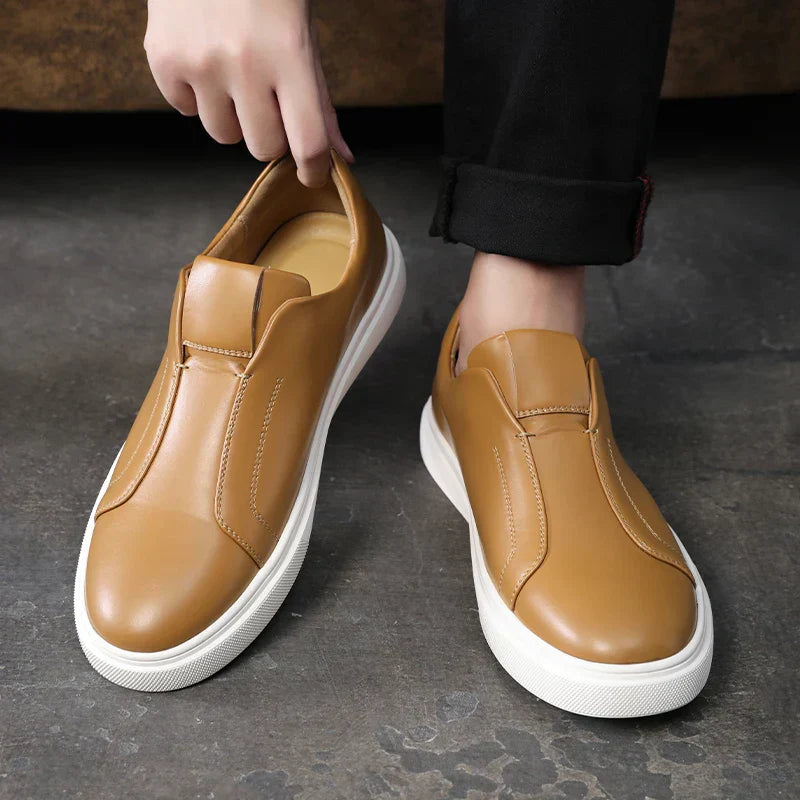 Kožené slip-on boty