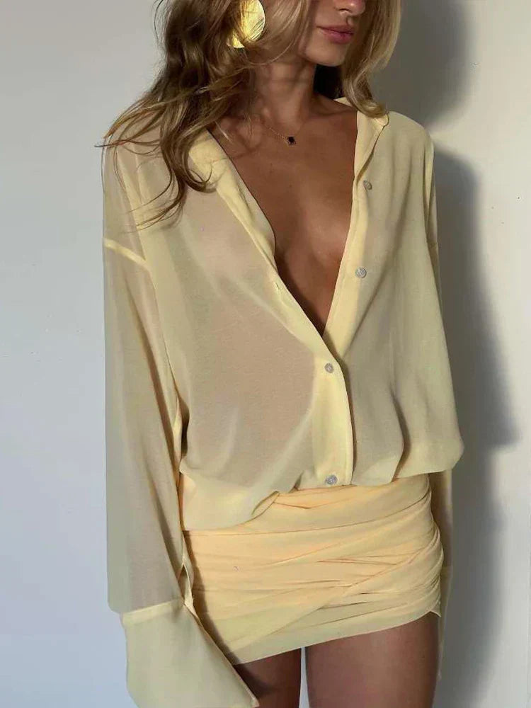 Amali | Elegantní Halenka s Vrstevnatým Designem a Pasem