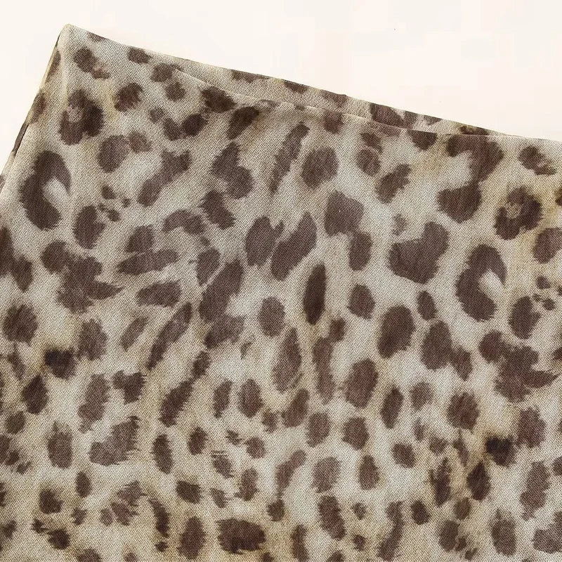 Elegantní leopardí sukně