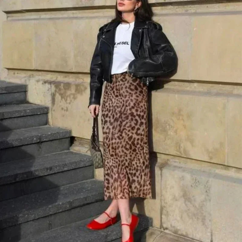 Elegantní leopardí sukně
