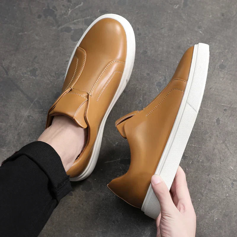Kožené slip-on boty