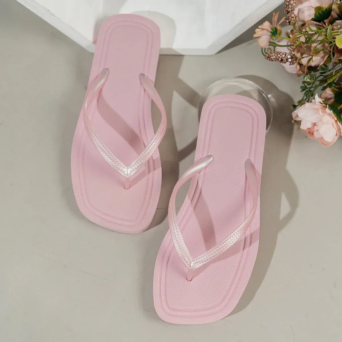 Myomi | Elegantní a pohodlné ploché sandály